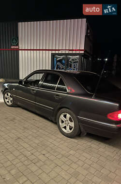 Седан Mercedes-Benz E-Class 1996 в Луцке
