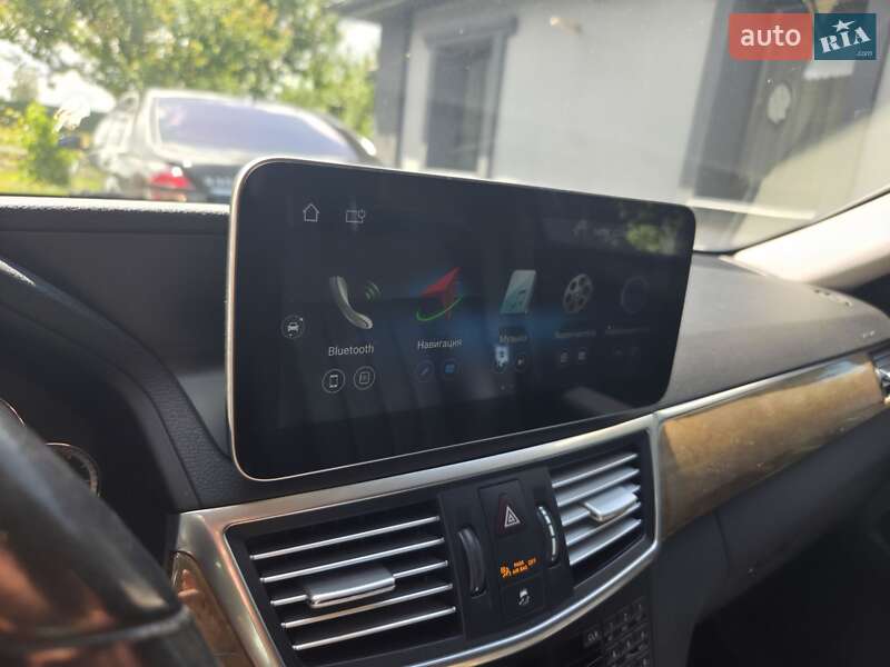 Седан Mercedes-Benz E-Class 2010 в Киеве