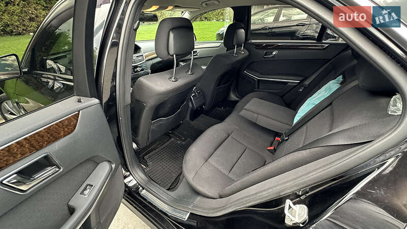Седан Mercedes-Benz E-Class 2010 в Киеве
