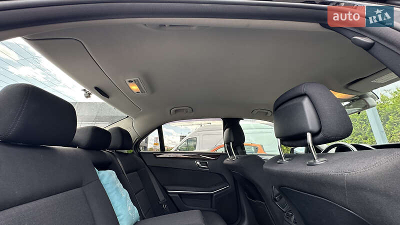 Седан Mercedes-Benz E-Class 2010 в Киеве