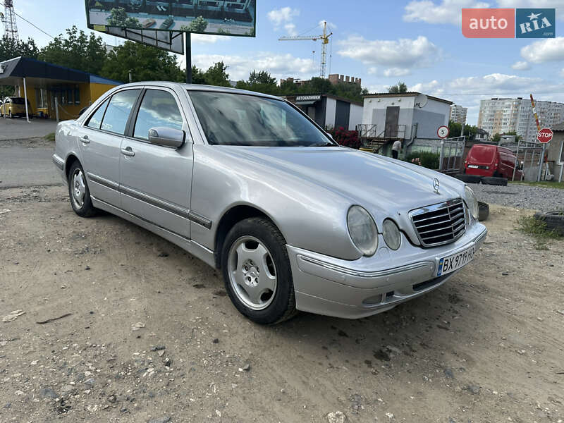 Mercedes-Benz E-Class 2001