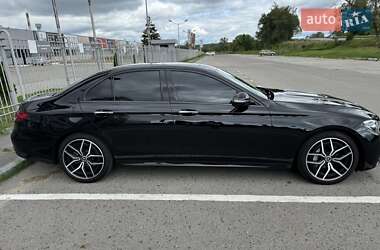 Седан Mercedes-Benz E-Class 2023 в 