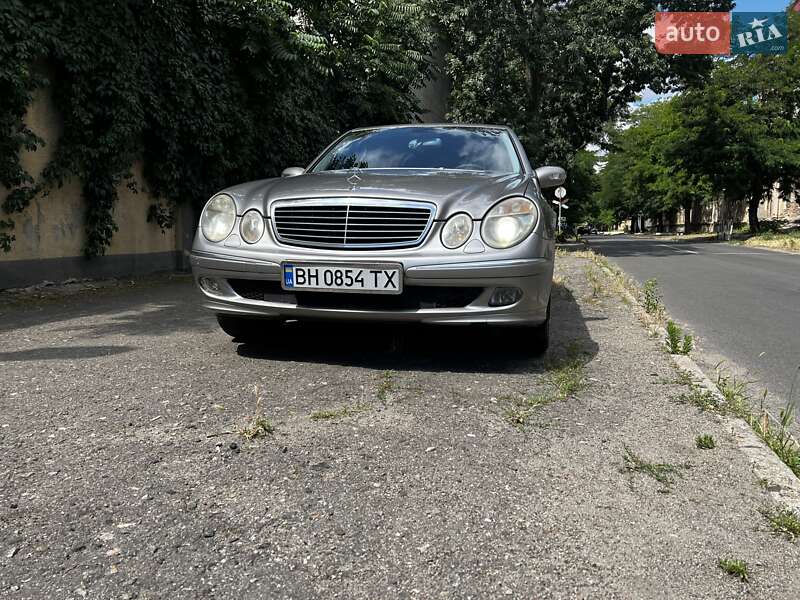 Седан Mercedes-Benz E-Class 2004 в Одессе