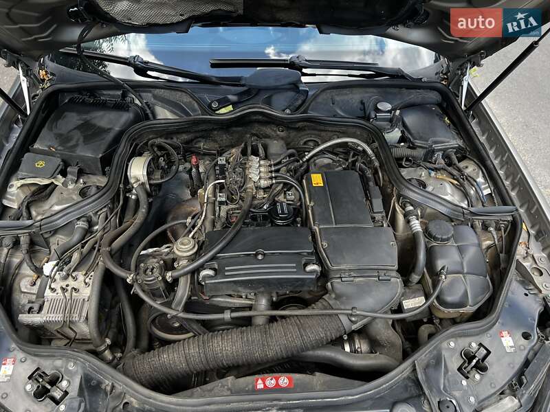 Седан Mercedes-Benz E-Class 2004 в Одессе