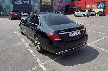 Седан Mercedes-Benz E-Class 2017 в 