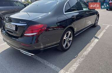 Седан Mercedes-Benz E-Class 2017 в 