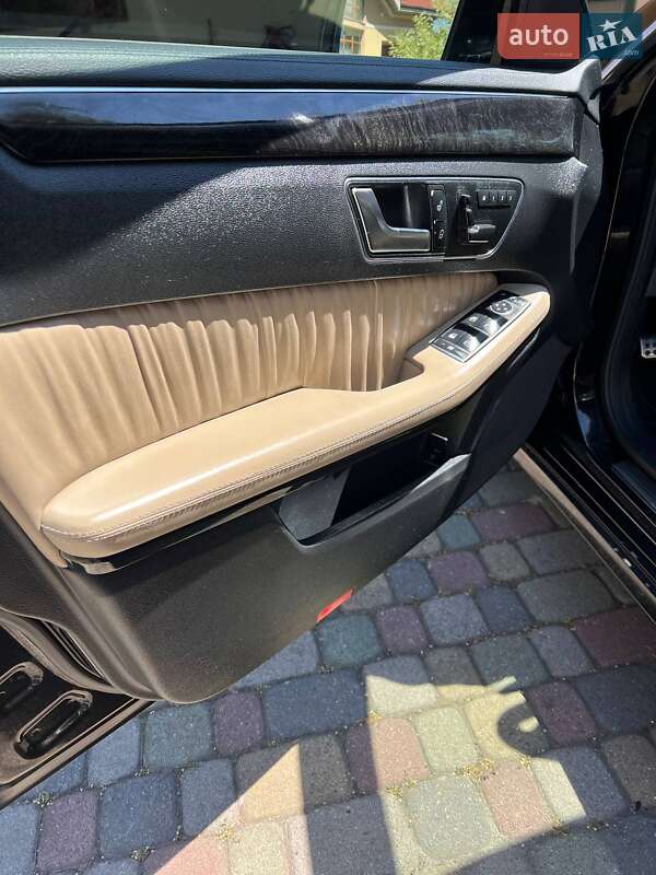 Седан Mercedes-Benz E-Class 2012 в Ужгороде