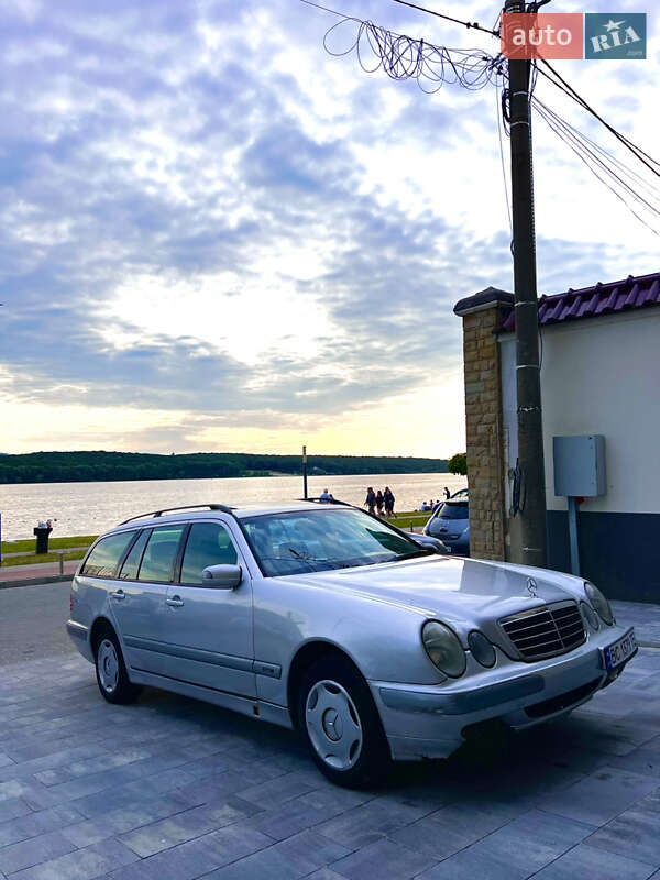 Mercedes-Benz E-Class 2000