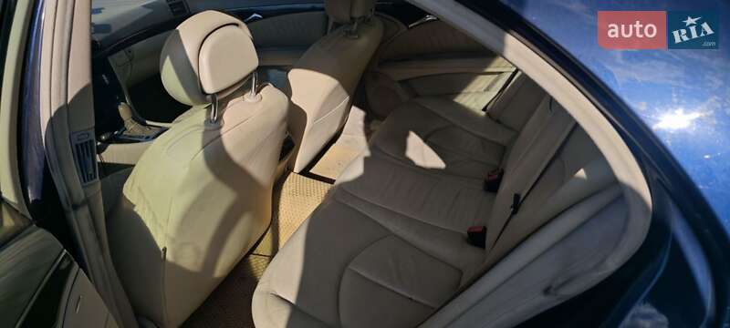 Седан Mercedes-Benz E-Class 2003 в Киеве