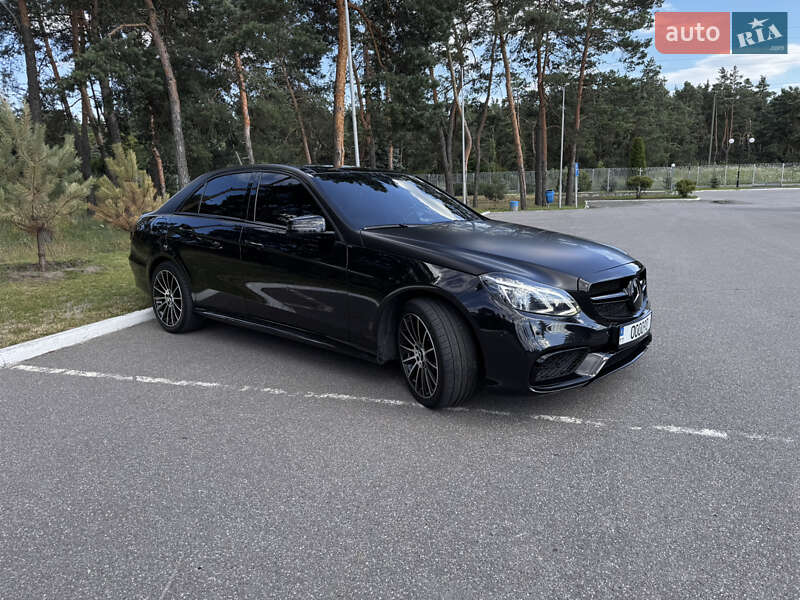 Седан Mercedes-Benz E-Class 2014 в Киеве