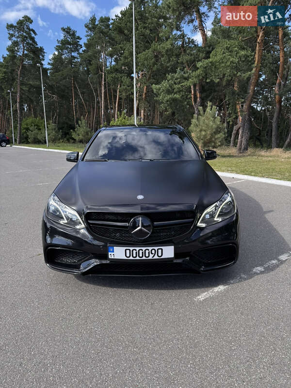 Седан Mercedes-Benz E-Class 2014 в Киеве