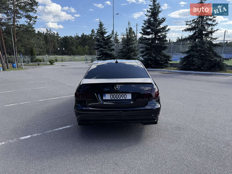 Седан Mercedes-Benz E-Class 2014 в Киеве