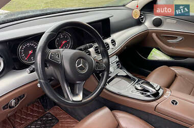 Седан Mercedes-Benz E-Class 2017 в Львове