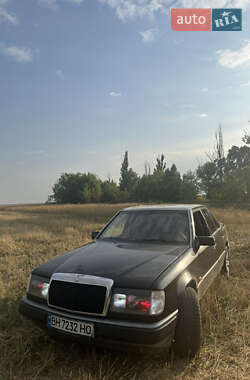 Седан Mercedes-Benz E-Class 1989 в Павлограді