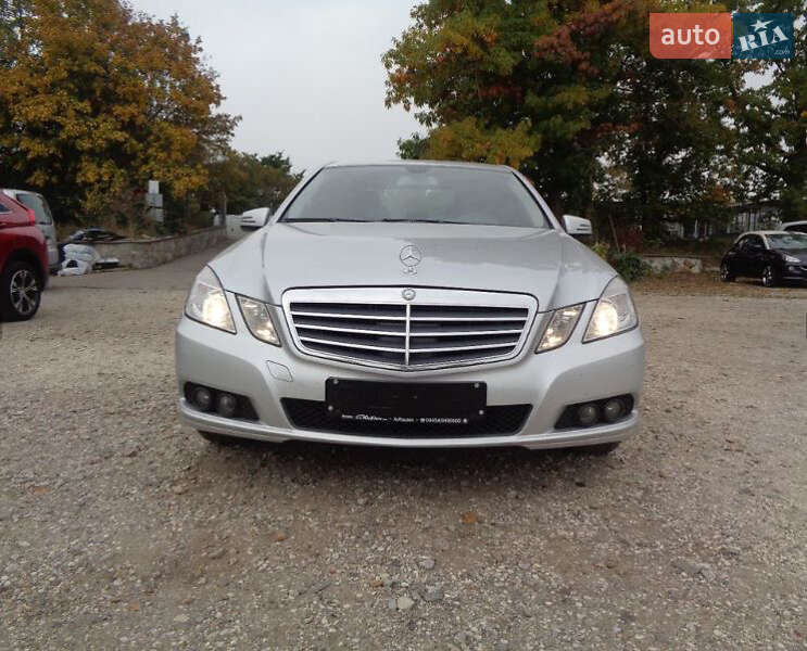 Mercedes-Benz E-Class 2010