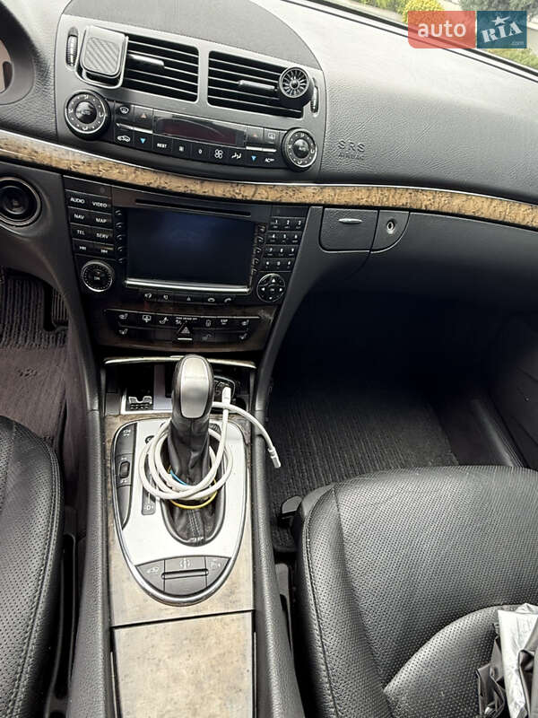 Седан Mercedes-Benz E-Class 2004 в Одесі
