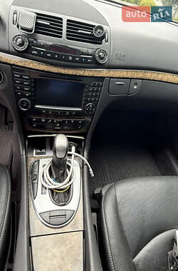 Седан Mercedes-Benz E-Class 2004 в 