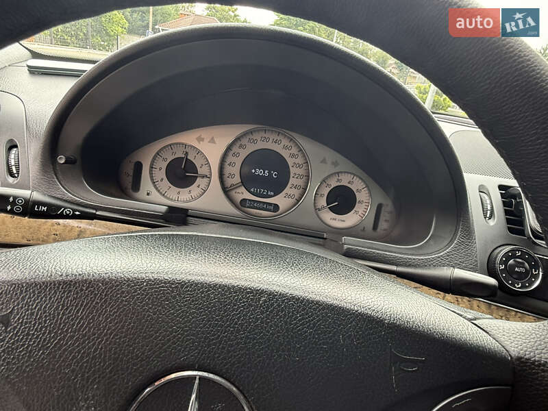 Седан Mercedes-Benz E-Class 2004 в Одесі