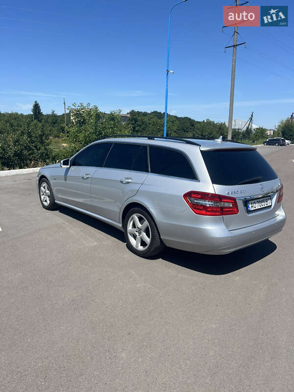Универсал Mercedes-Benz E-Class 2012 в Ужгороде