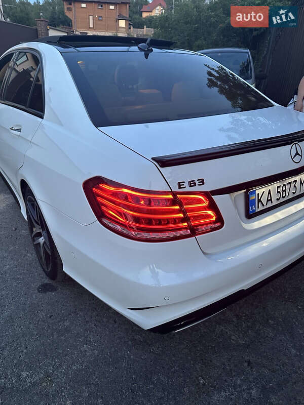 Седан Mercedes-Benz E-Class 2013 в Киеве