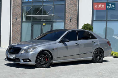 Седан Mercedes-Benz E-Class 2009 в 