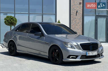 Седан Mercedes-Benz E-Class 2009 в 