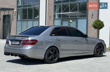 Седан Mercedes-Benz E-Class 2009 в 