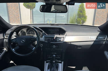 Седан Mercedes-Benz E-Class 2009 в 