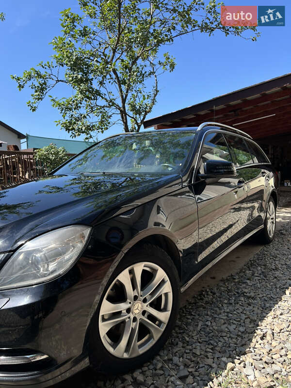 Універсал Mercedes-Benz E-Class 2012 в Івано-Франківську
