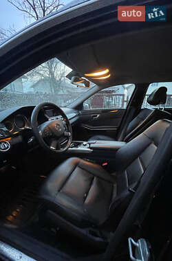 Універсал Mercedes-Benz E-Class 2012 в  фото 10 Універсал Mercedes-Benz E-Class 2012 в