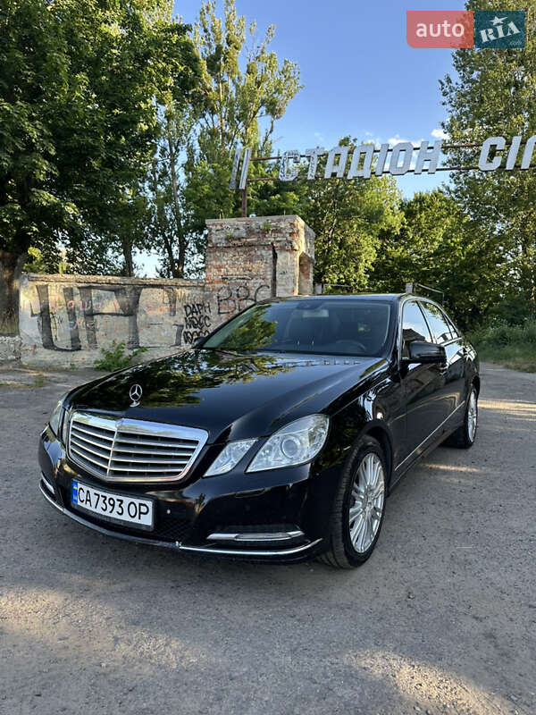 Mercedes-Benz E-Class 2011