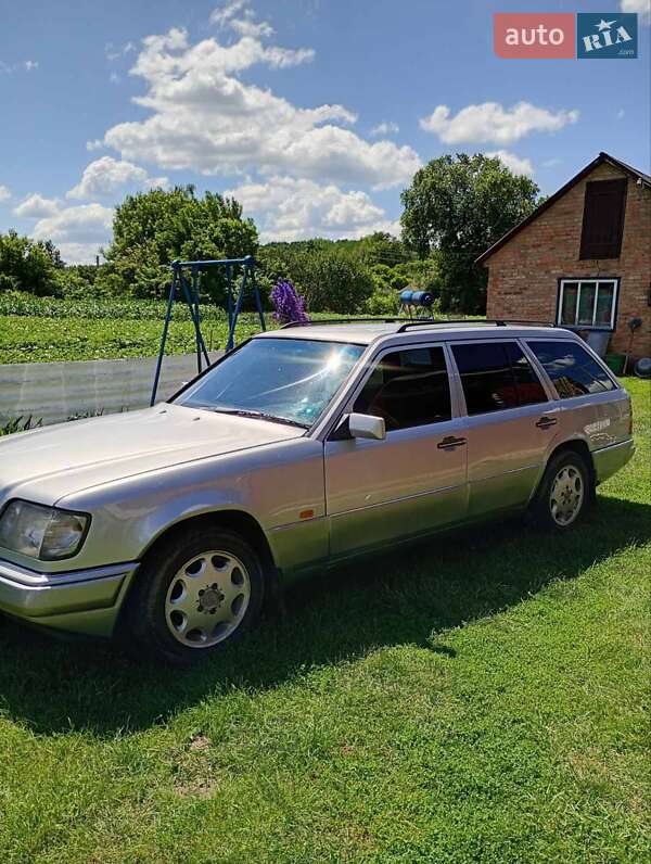 Універсал Mercedes-Benz E-Class 1994 в Пирятині