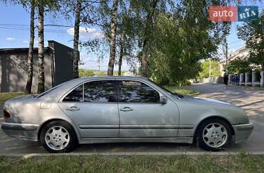 Седан Mercedes-Benz E-Class 2001 в 