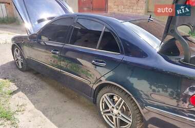 Седан Mercedes-Benz E-Class 2002 в Черновцах