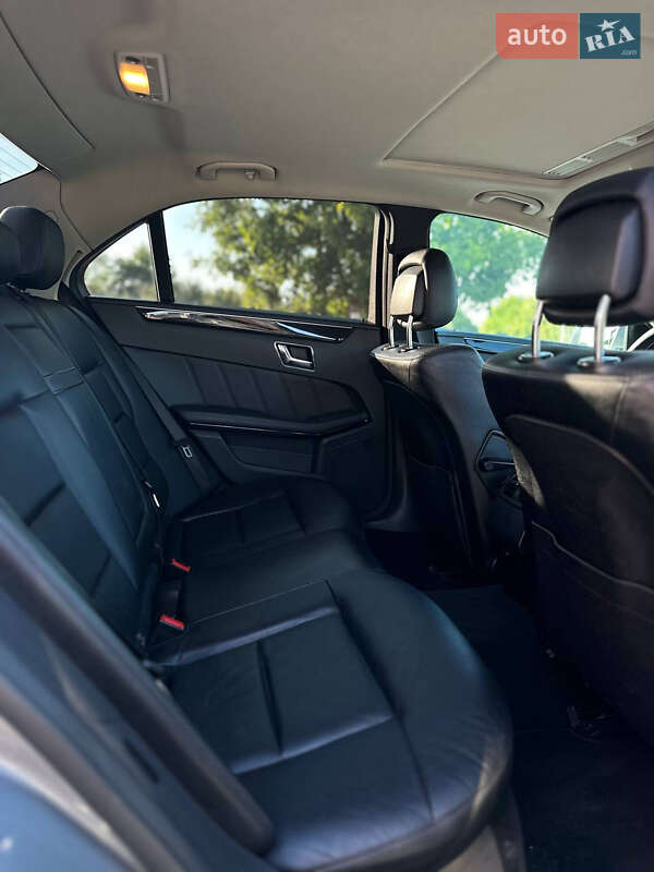 Седан Mercedes-Benz E-Class 2009 в Хмельницком