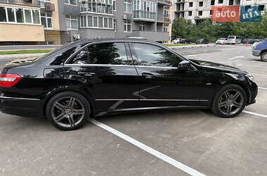 Седан Mercedes-Benz E-Class 2012 в 