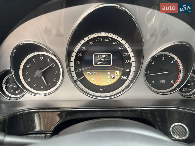 Седан Mercedes-Benz E-Class 2012 в Киеве