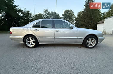 Седан Mercedes-Benz E-Class 2001 в 