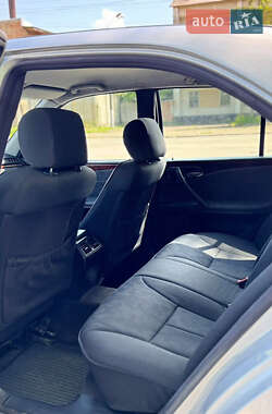 Седан Mercedes-Benz E-Class 2001 в 