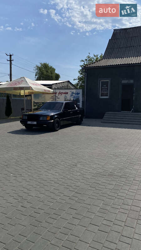 Седан Mercedes-Benz E-Class 1990 в Рогатині
