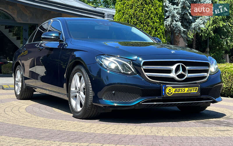 Седан Mercedes-Benz E-Class 2016 в 