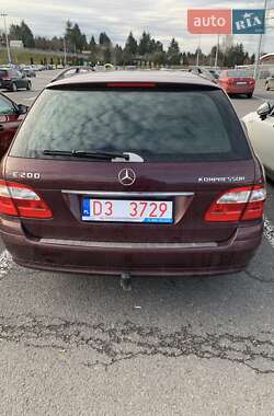 Універсал Mercedes-Benz E-Class 2005 в 