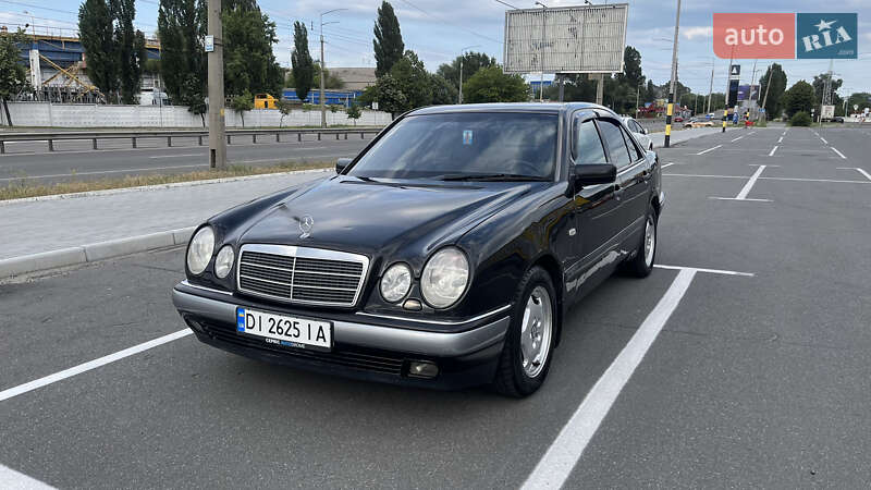 Седан Mercedes-Benz E-Class 1997 в Киеве
