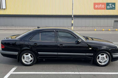 Седан Mercedes-Benz E-Class 1997 в 