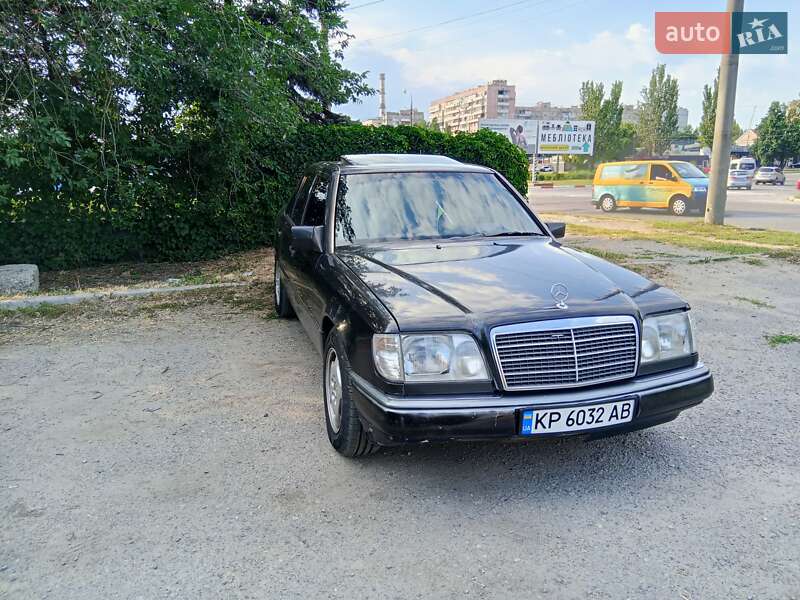 Mercedes-Benz E-Class 1995