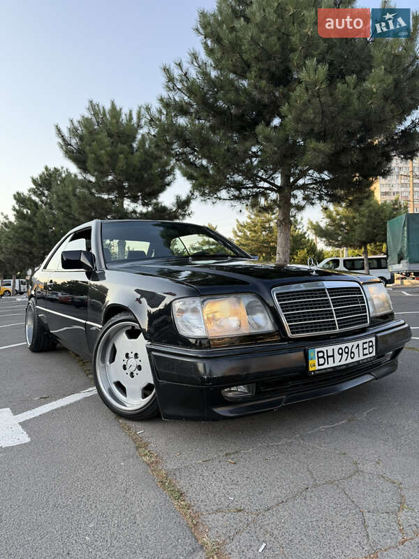 Mercedes-Benz E-Class 1989