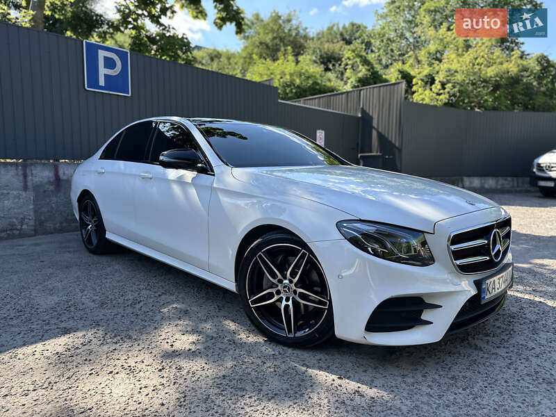 Седан Mercedes-Benz E-Class 2019 в Киеве