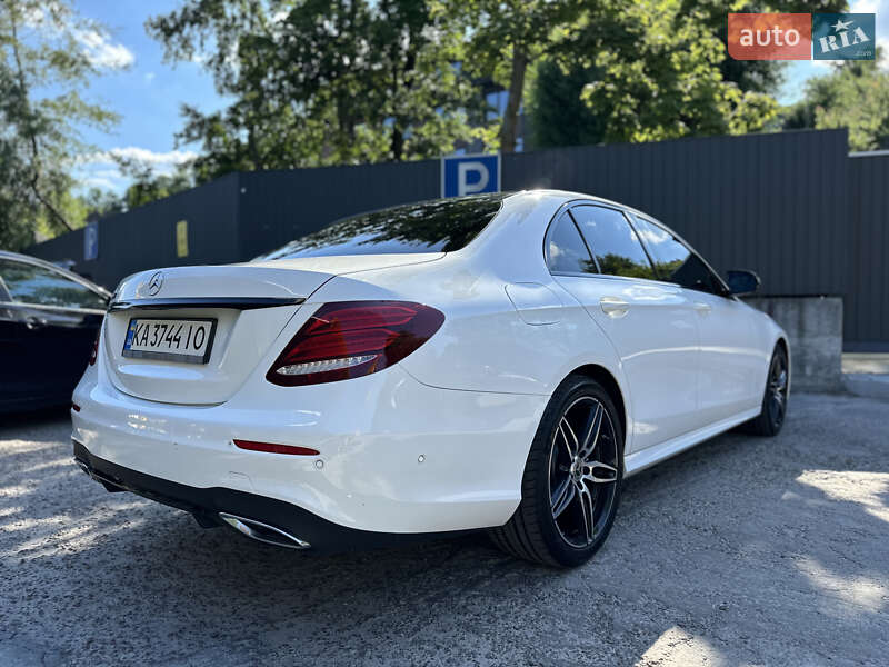 Седан Mercedes-Benz E-Class 2019 в Киеве