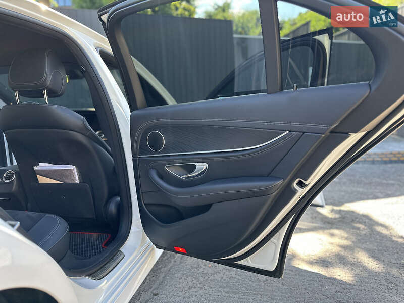 Седан Mercedes-Benz E-Class 2019 в Киеве