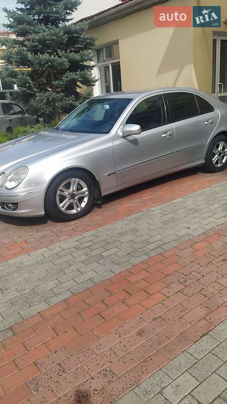 Седан Mercedes-Benz E-Class 2008 в Одессе